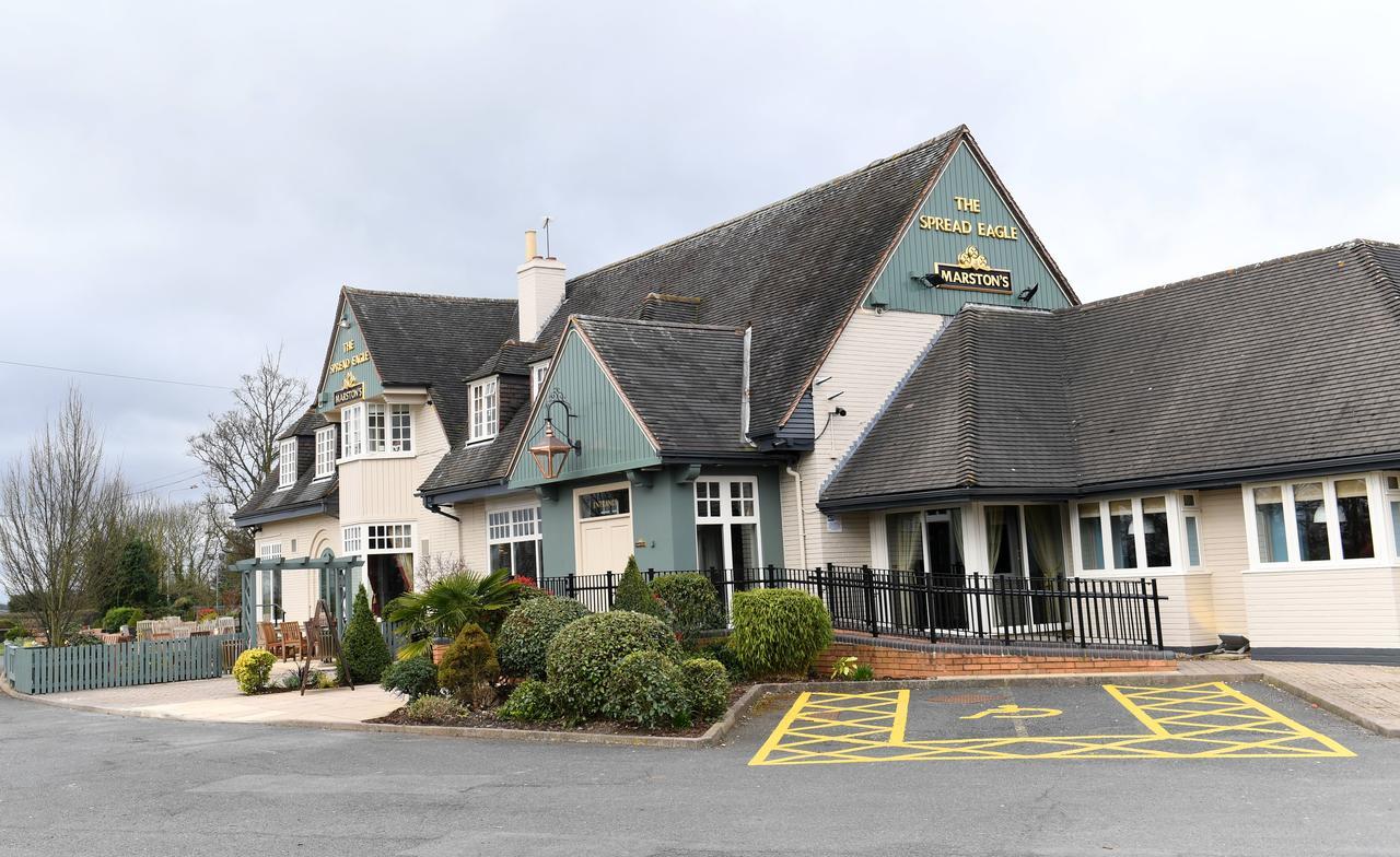 Spread Eagle, Gailey By Marston'S Inns Exteriör bild